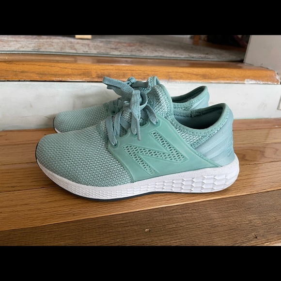 New Balance aqua sneakers! - Picture 4 of 5